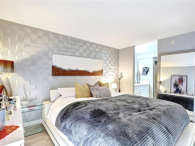 1750 E Ocean Blvd #101 — Photo 13