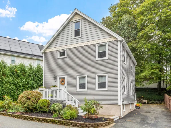 28 Hopkins St, Melrose, MA 02176