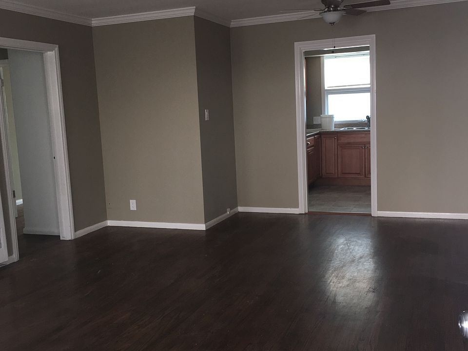 1st image of 933 E 1st St APT 5