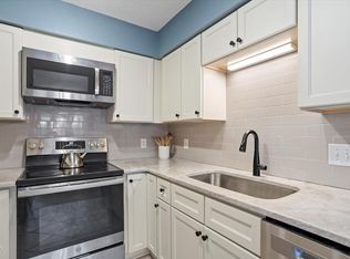 1008 Oak Lake Ct, Raleigh, NC 27606