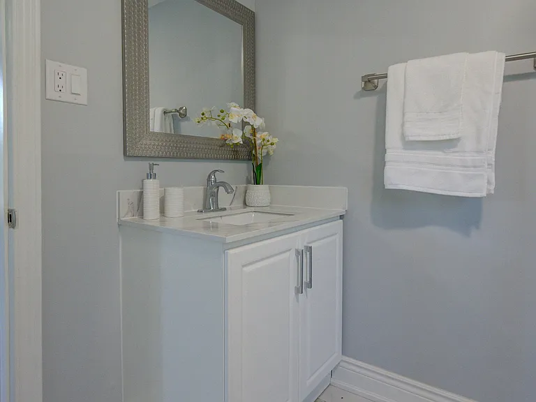 63 Brook St #UPPER — Photo 19