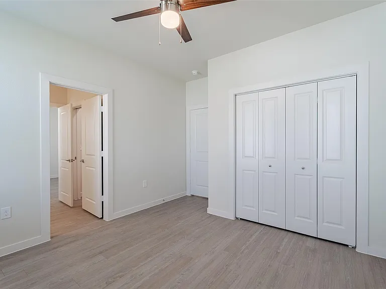 22014 Lesley Grove Ln — Photo 17