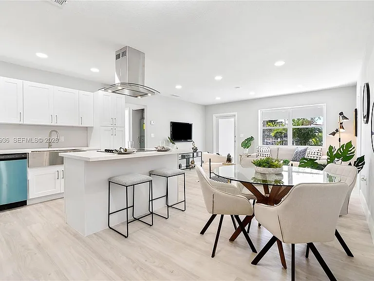 925 NW 84th St — Photo 8