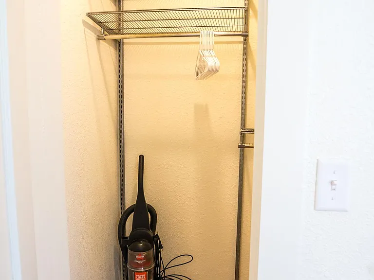 2160 Riverside Ave #7 — Photo 22