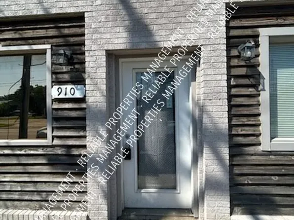910 Broadway, Chesterton, IN 46304
