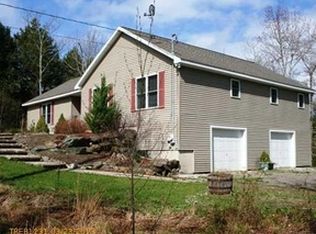 60 Pitcher Rd, Belfast, ME 04915