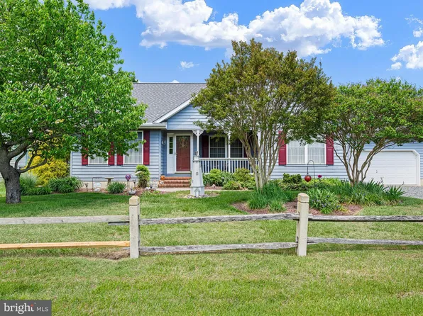 38284 Waterway Dr, Ocean View, DE 19970