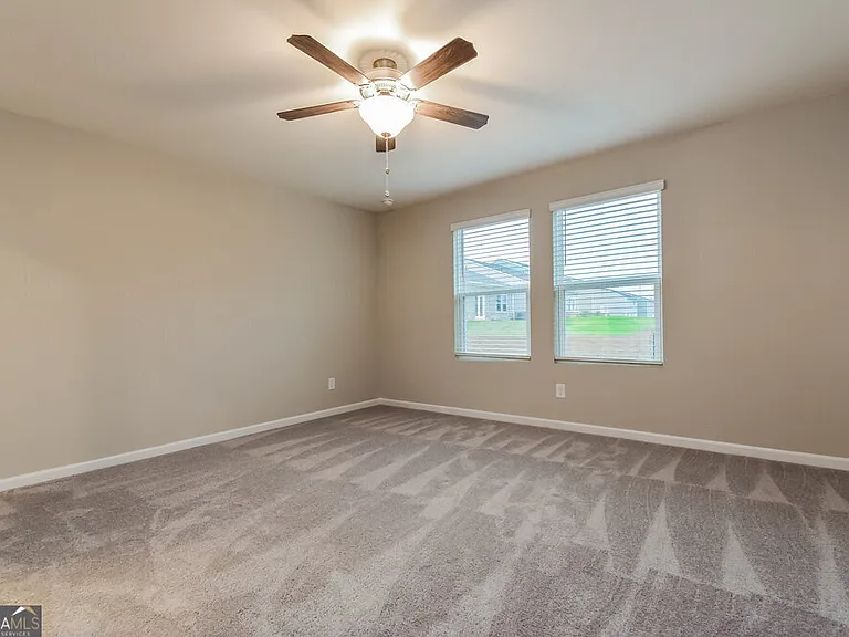 525 Knightsbridge Ln — Photo 8