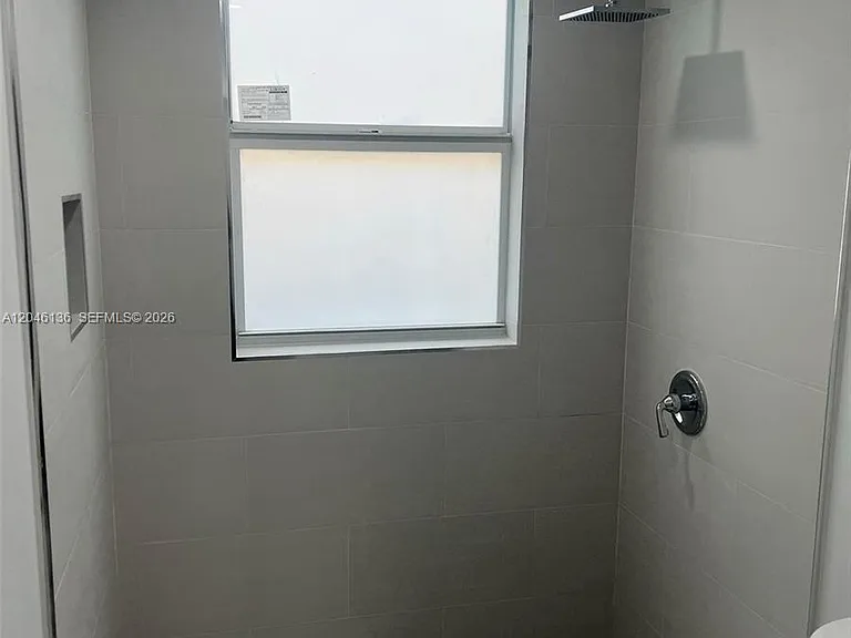 1450 SW 4th St #4 — Photo 7