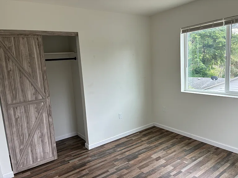 895 Date Ave — Photo 9