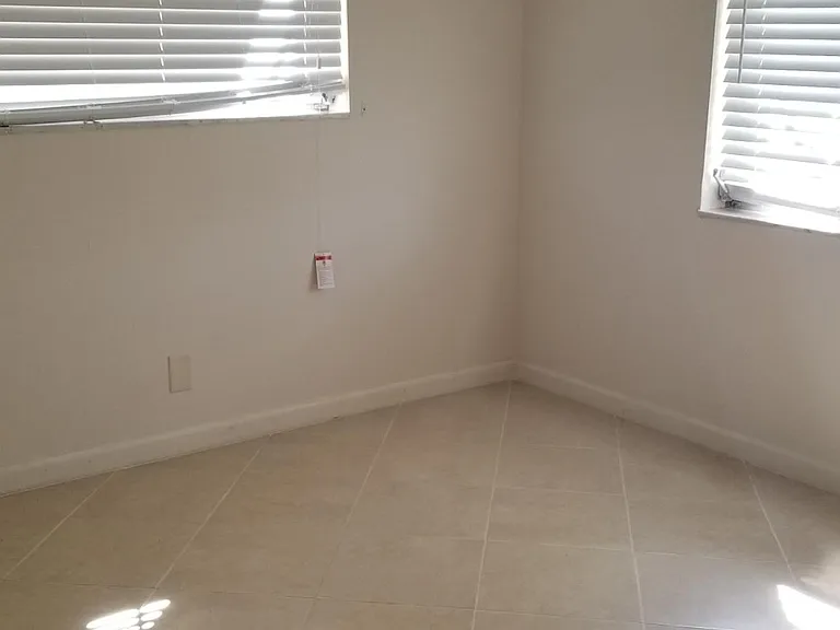 5718 NW 65th Way — Photo 11