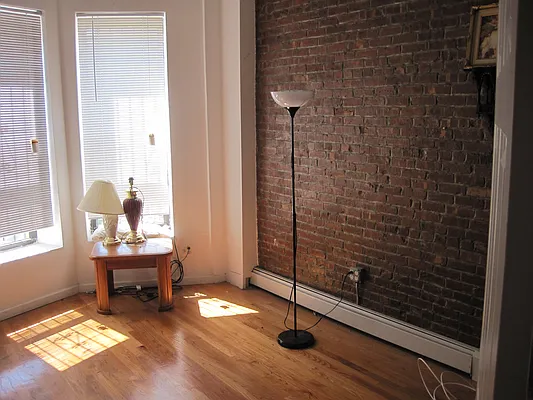 Rented by Wyckoff Heights Realty Inc. | media 8