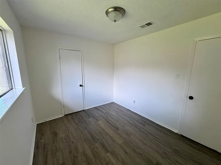 12818 Segrest Dr — Photo 16