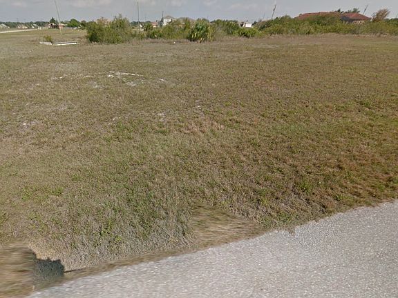 4th image of 1535 NW 34th Ave