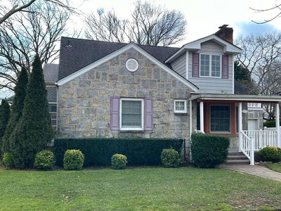 6 Magnolia Drive, New Hyde Park, NY, 11040