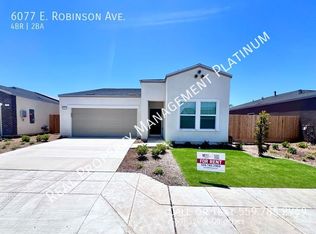 6077 E Robinson Ave, Fresno, CA 93727