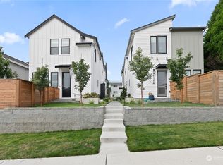 4127 40th Ave SW #B, Seattle, WA 98116