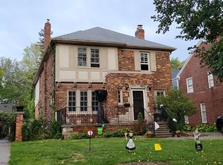 282 Fisher Rd, Grosse Pointe Farms, MI 48230