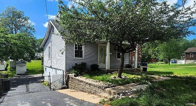 1st image of 2307 Spencer Ave