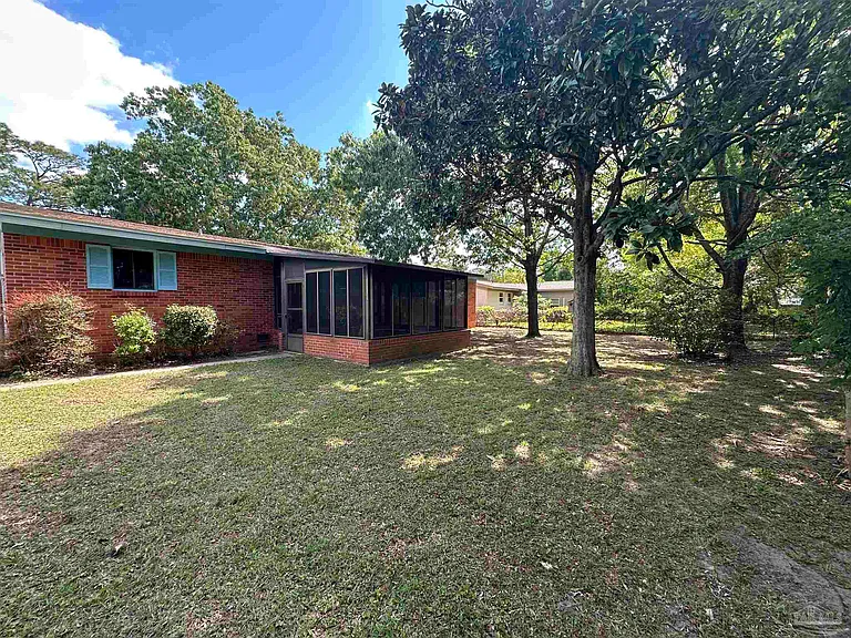 3801 Forest Glen Dr — Photo 13