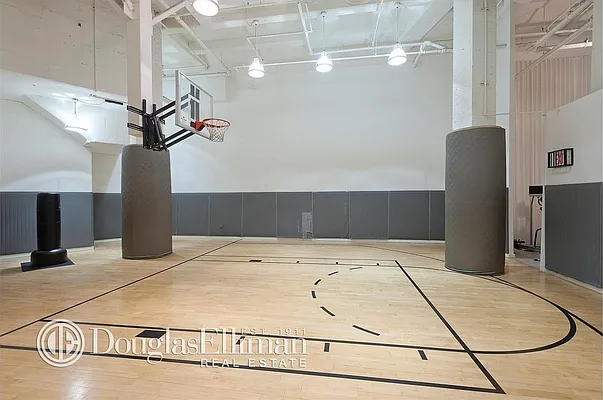 Rented by Douglas Elliman | media 19