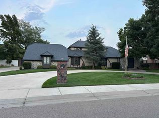 2600 Canterbury Ln, Great Bend, KS 67530