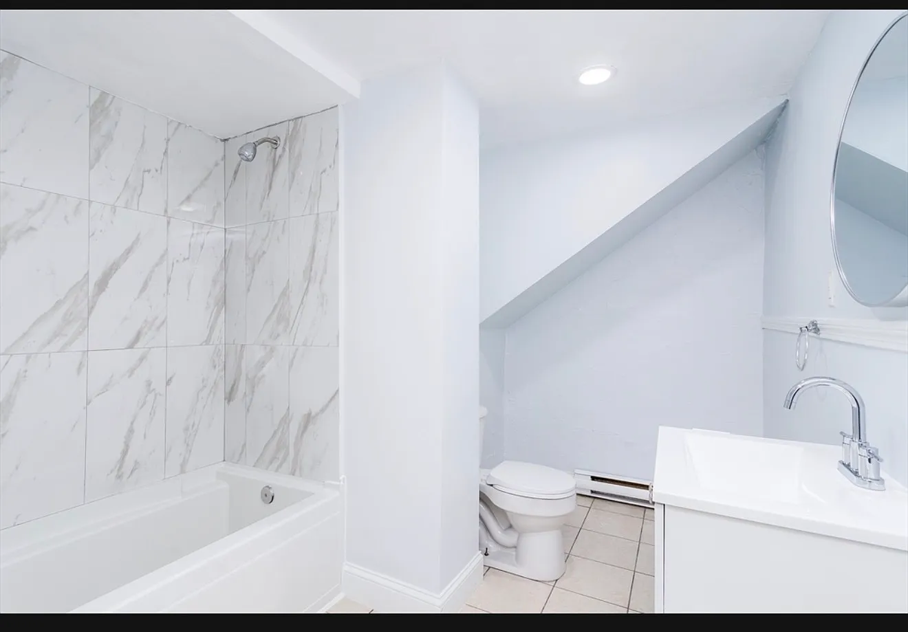 2 bed, 1100 sqft, $2,100 — Photo 1