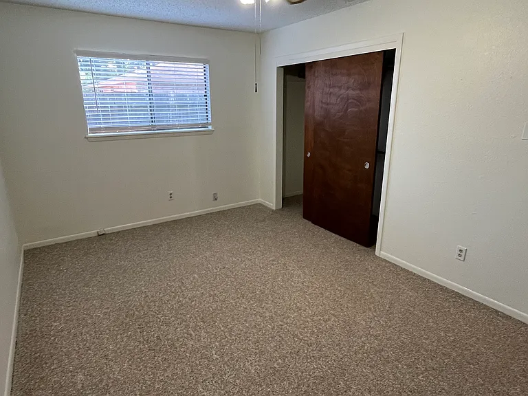4817 Shadowbend Dr #A — Photo 7