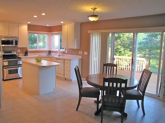 5th image of 5332 Burcham Dr