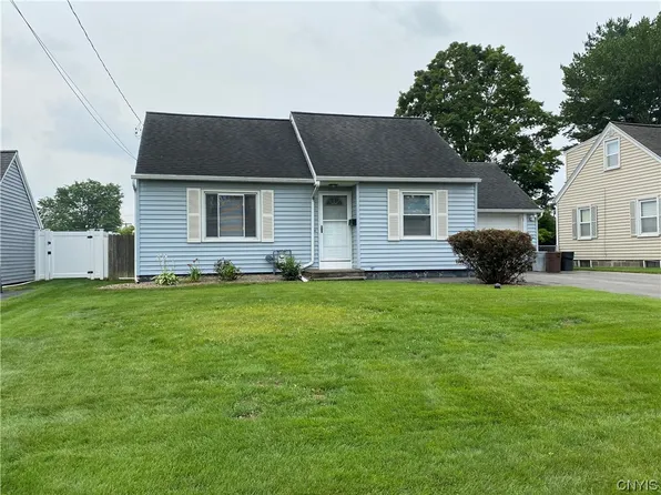117 Dolshire Dr, North Syracuse, NY 13212