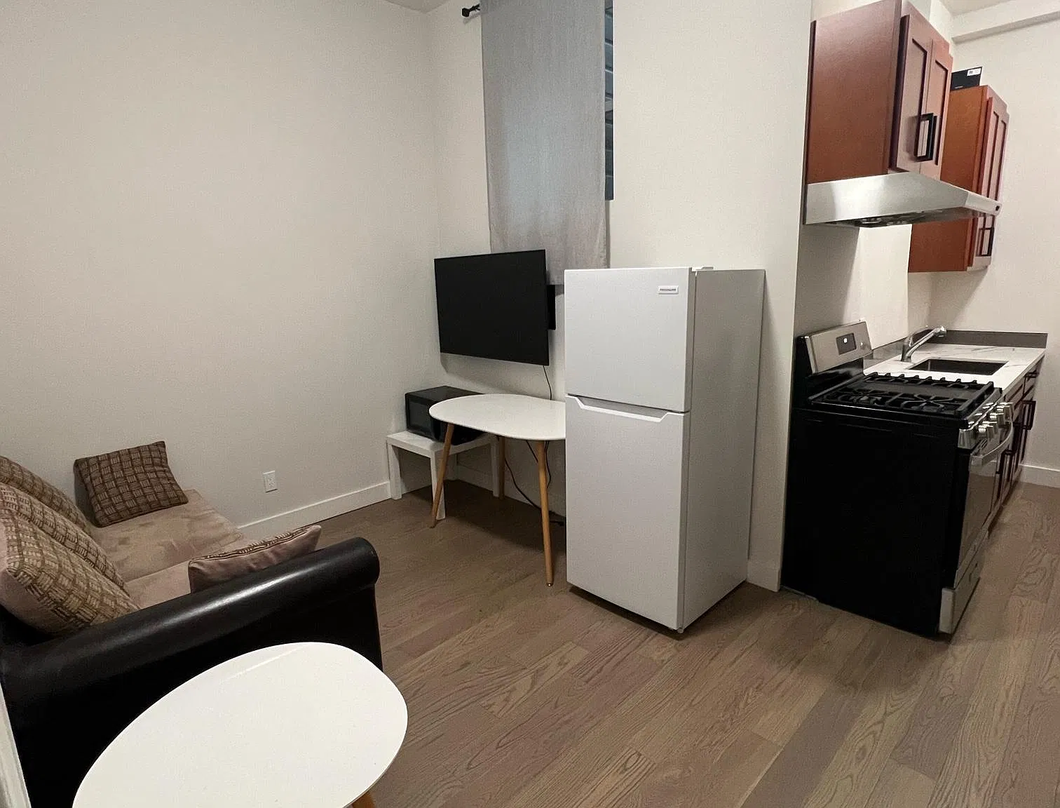 1 bed, 529 sqft, $3,995 — Photo 1