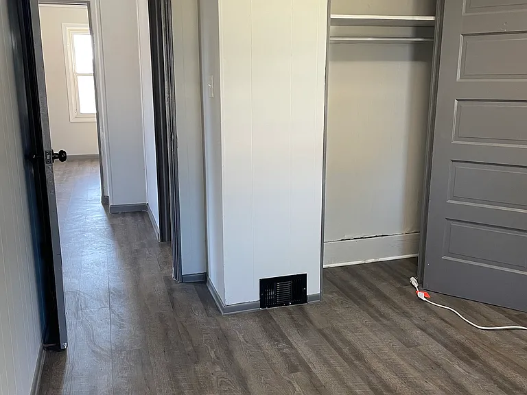 1216 Vance Ave — Photo 9