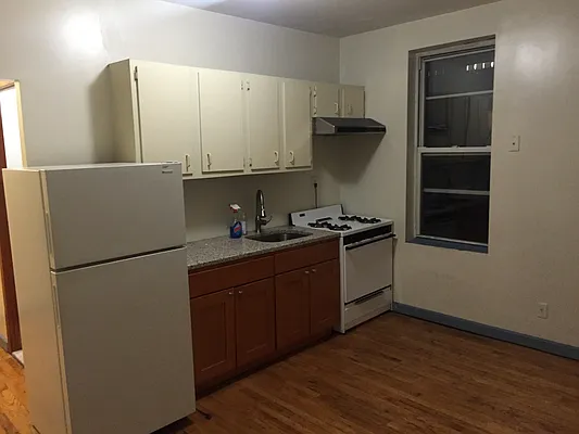 Rented by A Class Realty Corp | media 4