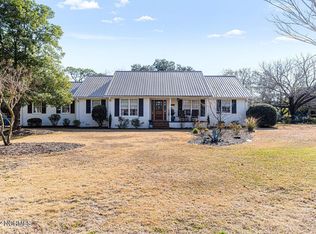 701 Robert E Lee Dr, Wilmington, NC 28412