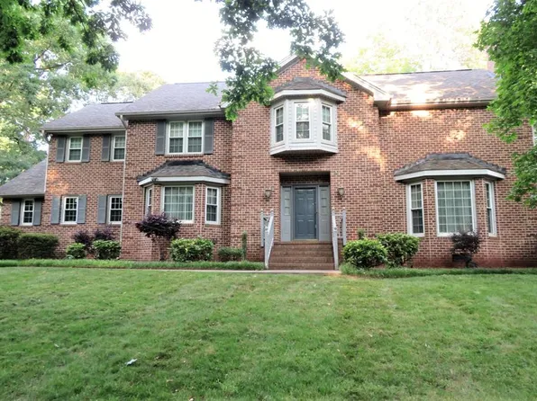 508 Arbutus Dr, Roanoke Rapids, NC 27870