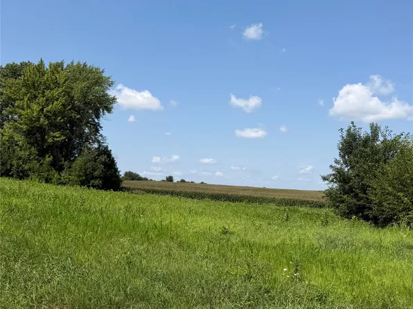 7242 NE 12th Ave, Pleasant Hill, IA 50327