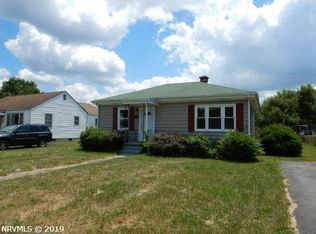 618 9th St, Radford, VA 24141