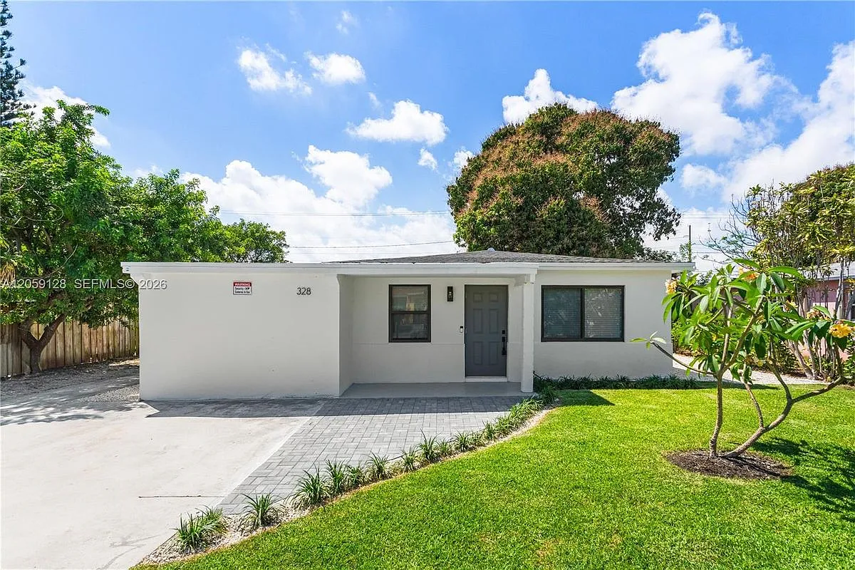 3 bed, 1.0 bath, 1078 sqft, $3,100 — Photo 3