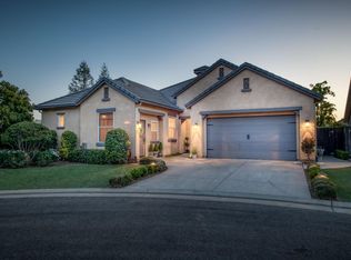 1624 N Chesterfield Ln, Clovis, CA