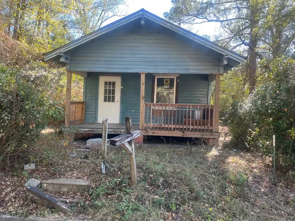 228 4th Ave, Thomasville, GA 31792