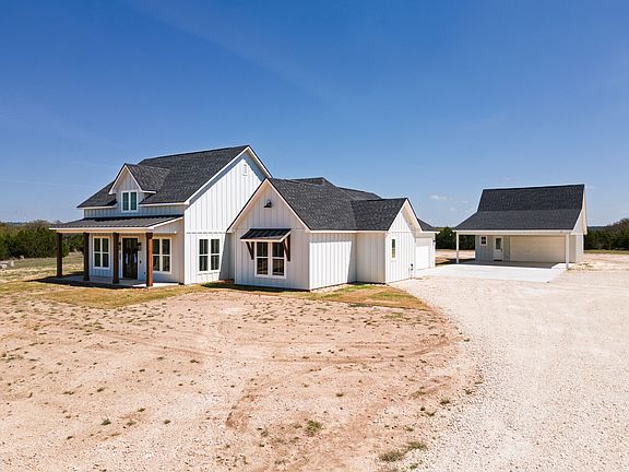 2nd image of 305 Willow Oak Dr