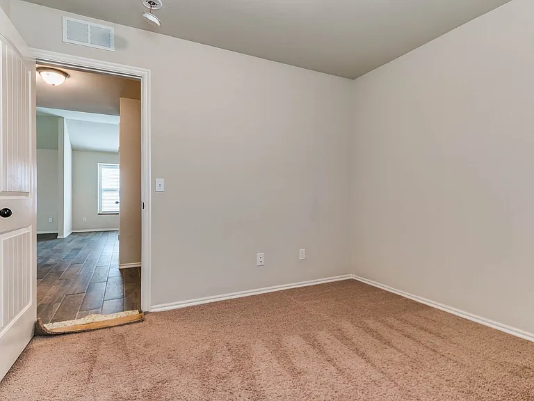 6829 NW 157th St — Photo 41