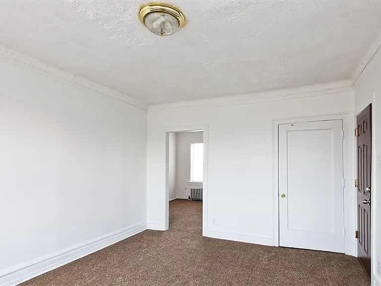 10201 S Saint Lawrence Ave #601-05 — Photo 6