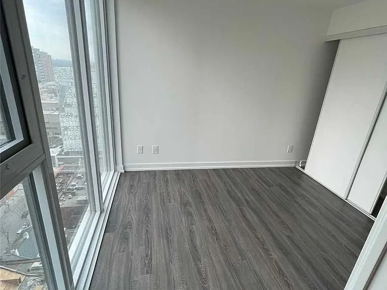 20 Edward St #1615 — Photo 8
