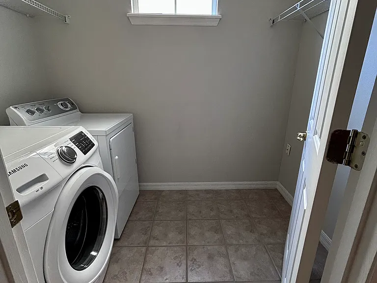 2135 Ridgewood St — Photo 19