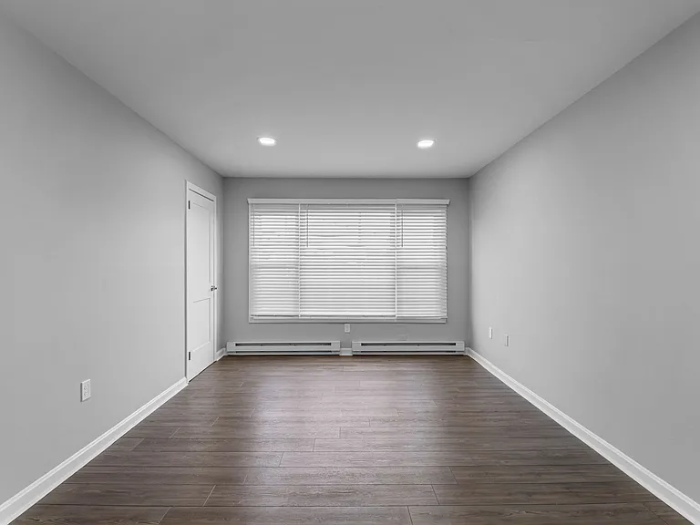 207 Brandegee Ave — Photo 7
