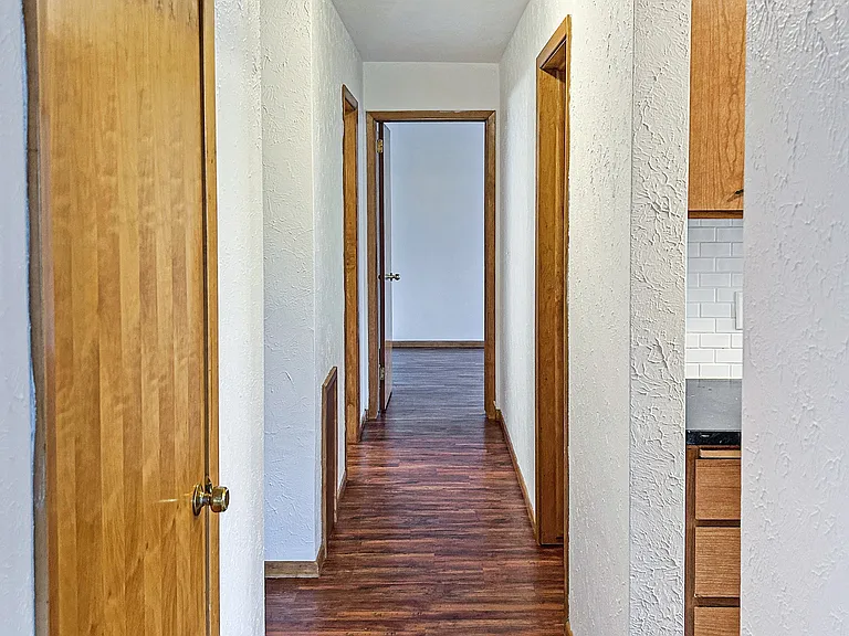 Carroll Court Apartments — Photo 48