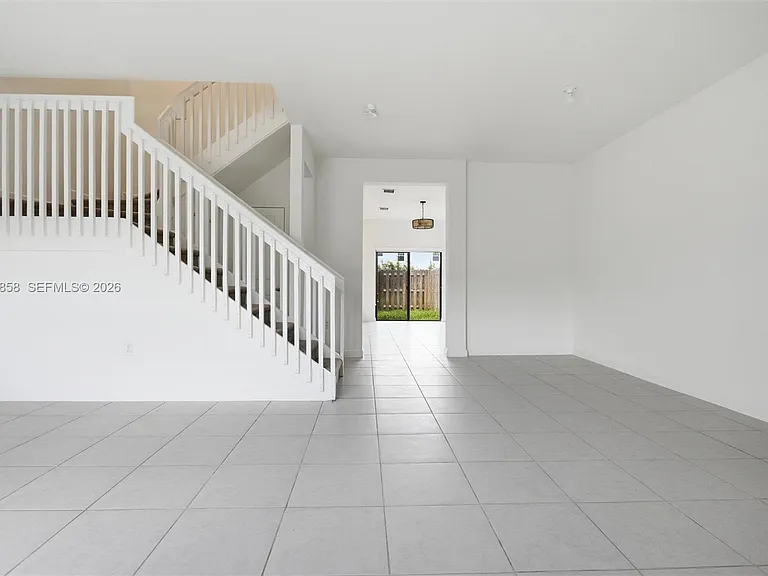 11833 SW 245th Ter — Photo 5