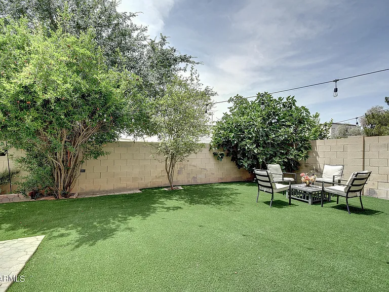 1120 N Crosscreek Dr — Photo 38