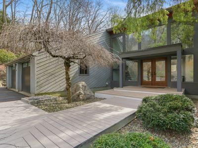 94 Campbell Drive, Stamford, CT, 06903